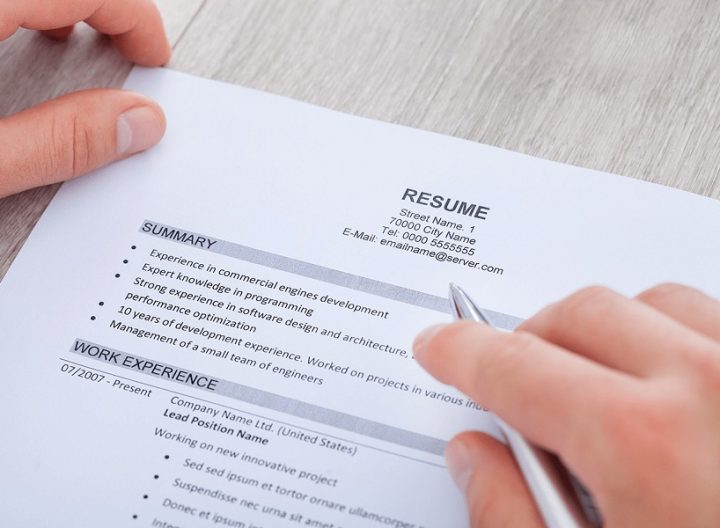 Resume builder- which makes the resume that speaks out your personality
