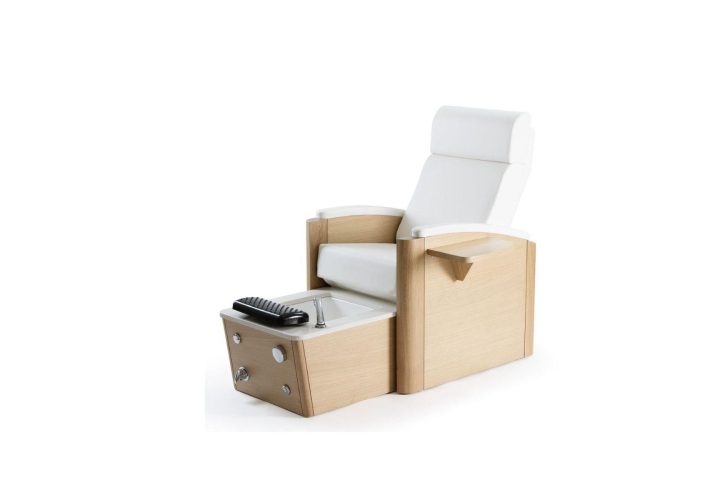 How Pedicure Stations Enhance Workflow in Professional Salon Services