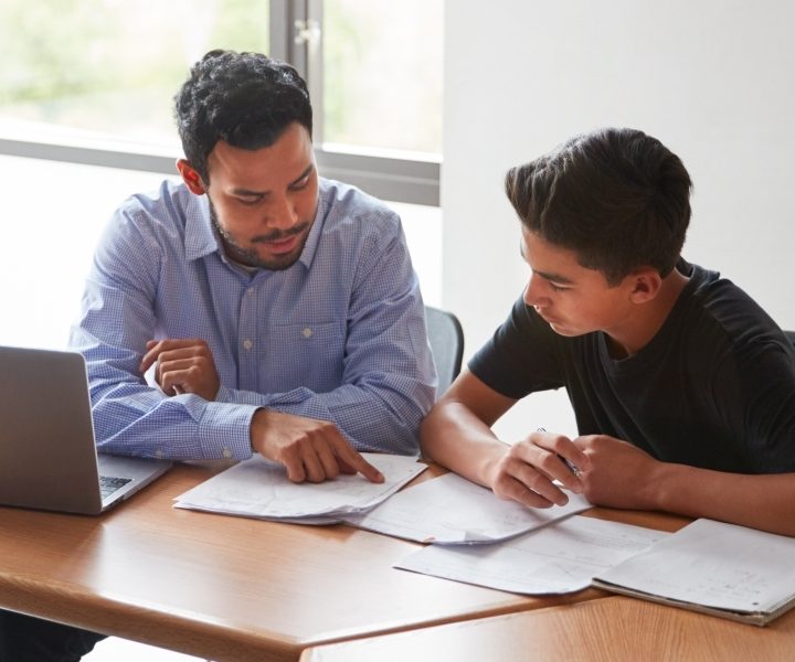 From Basics to Fluent Communication: The Benefits of Expert English Learning